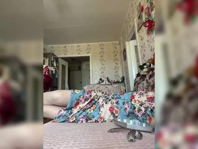 Freechat Alenushka888 on BongaCams