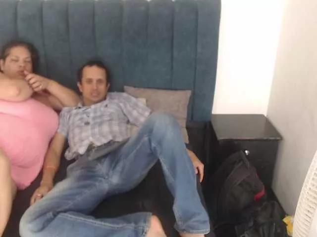 Freechat CandyandJhon on BongaCams