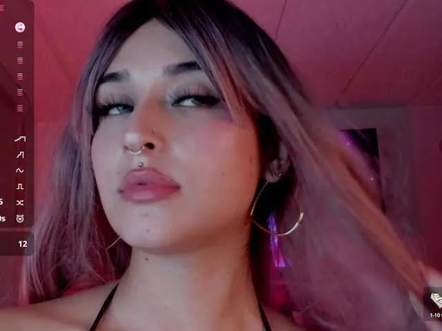 Freechat Charlotte-greys on BongaCams