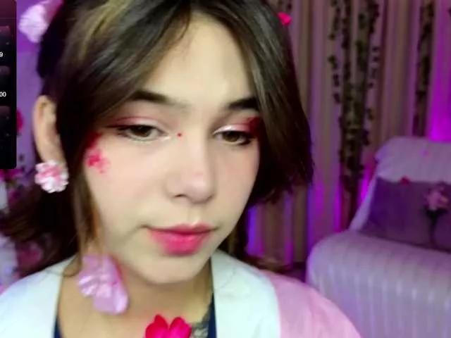 Freechat CoralineJones on BongaCams