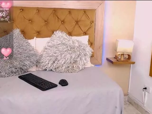 Freechat CristalLorents on BongaCams