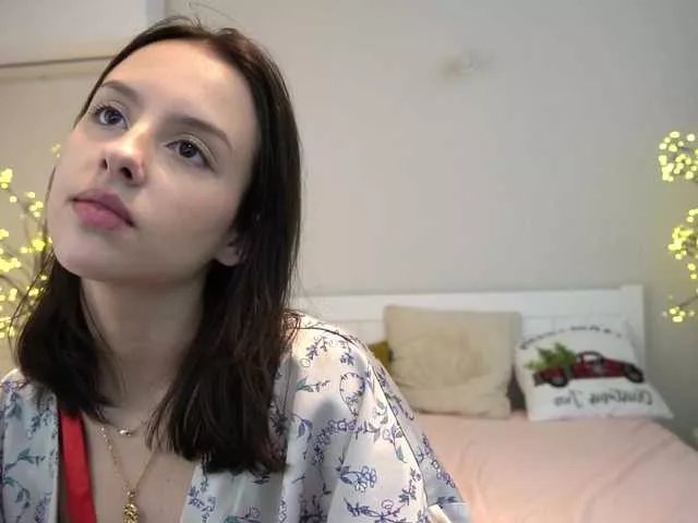 Freechat DiamoLips on BongaCams