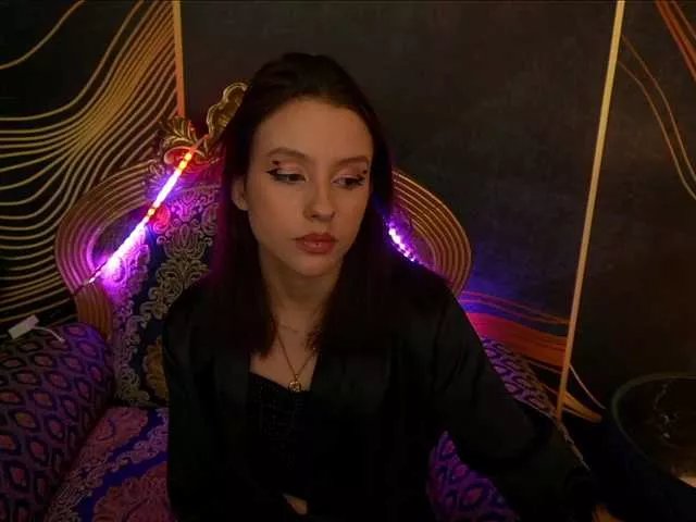 Freechat DiamoLips on BongaCams