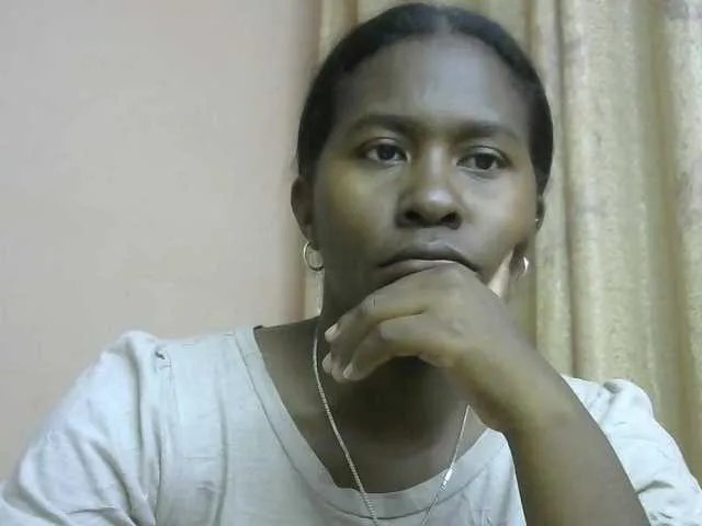 Freechat Katty-12 on BongaCams