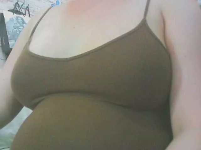 Freechat KeepmepregO on BongaCams
