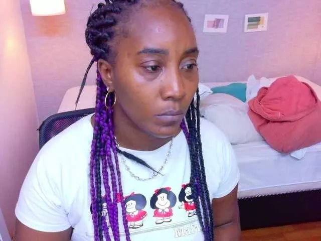 Freechat kiara-evanss on BongaCams