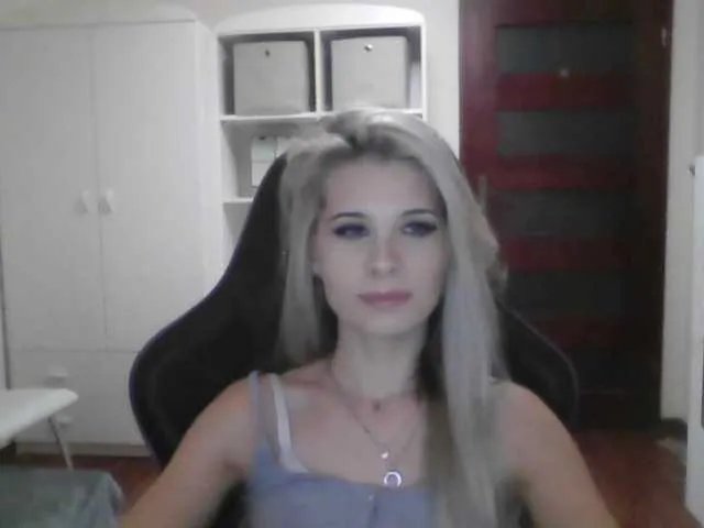 Freechat KristineNatural on BongaCams