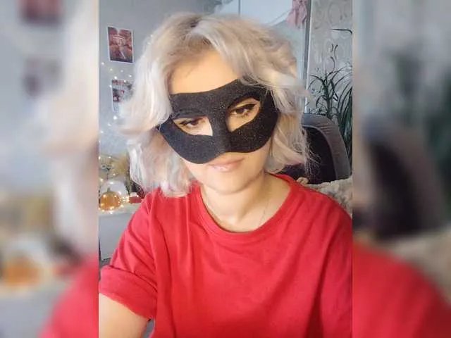 Freechat LOVEMENOW23 on BongaCams