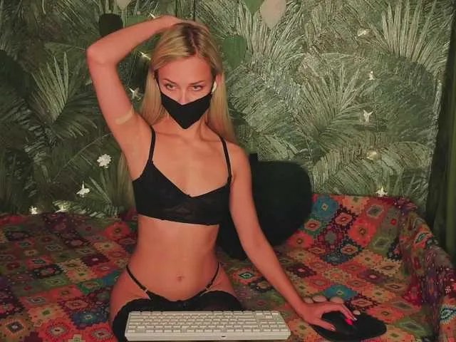 Freechat Meeeeow on BongaCams