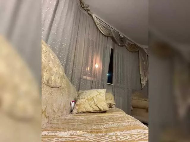 Freechat Meeeeow on BongaCams