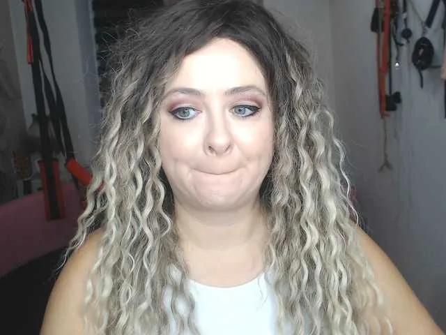 Freechat missGODDESS on BongaCams