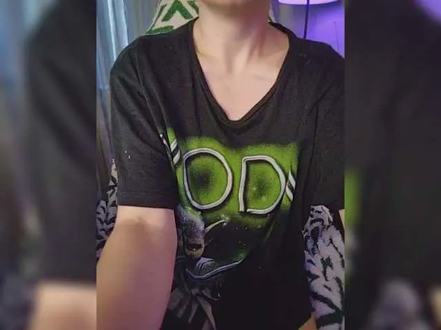 Freechat MyLittlegi on BongaCams