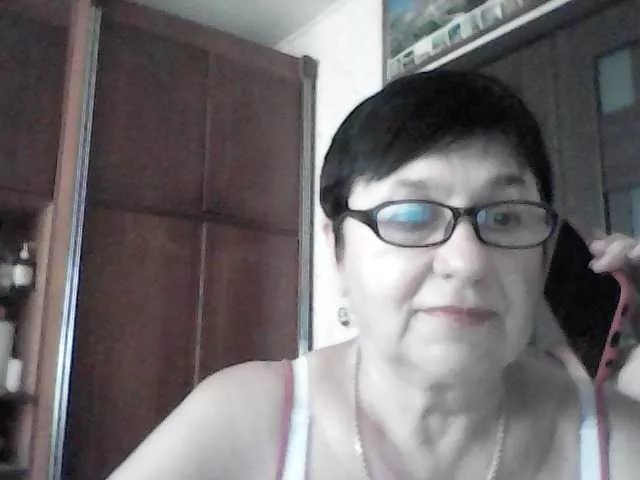Freechat SweetCherry00 on BongaCams