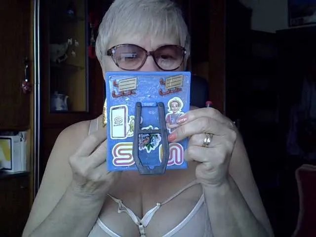 Freechat SweetCherry00 on BongaCams