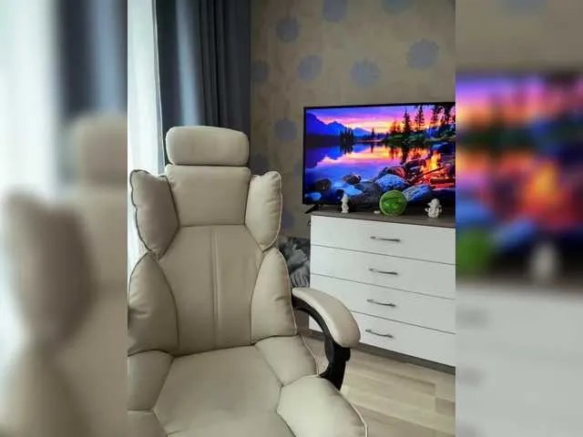 Freechat ymnichka on BongaCams