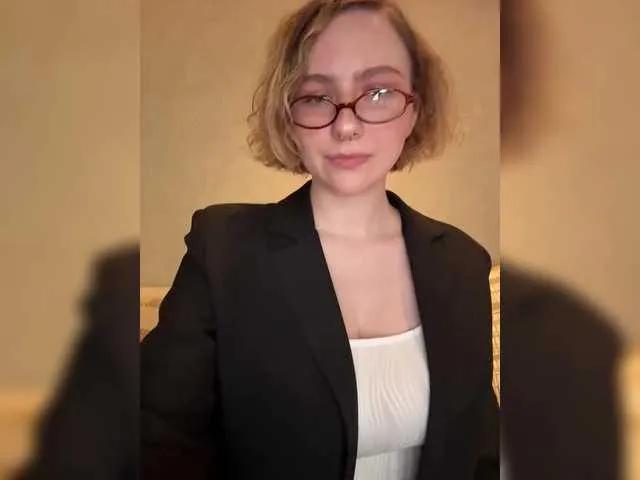 Freechat Your-Girlfriend on BongaCams