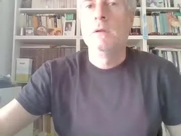 Freechat 22esserre on Chaturbate