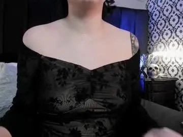 Freechat adeelinee on Chaturbate