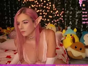 Freechat bellabearts on Chaturbate