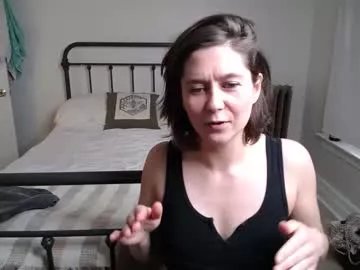 Freechat bellastrange69 on Chaturbate