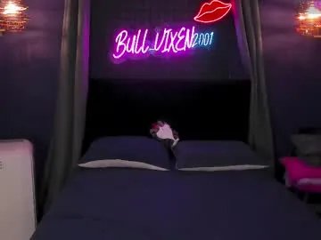 Freechat bull_vixen2001 on Chaturbate