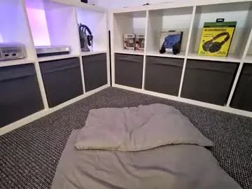 Freechat candyboy666 on Chaturbate