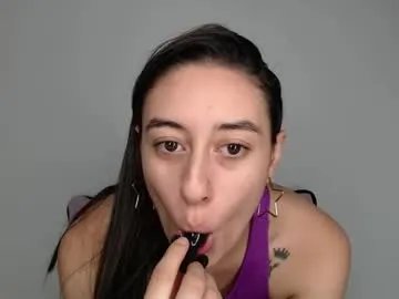 Freechat chloe_vahos on Chaturbate