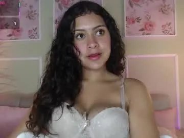 Freechat curlydani on Chaturbate