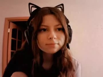 Freechat dawndollins on Chaturbate