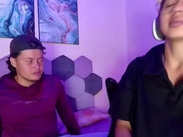 Freechat desireduo_tgn on Chaturbate
