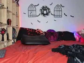 Freechat devil_s_bride on Chaturbate