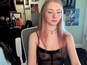 Freechat eve003300 on Chaturbate