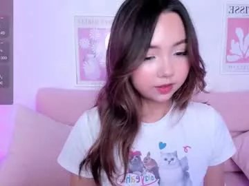 Freechat fluffy_rose on Chaturbate