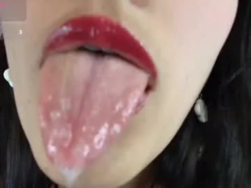 Freechat hinata_21_ on Chaturbate