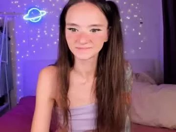 Freechat hottiesteverly on Chaturbate