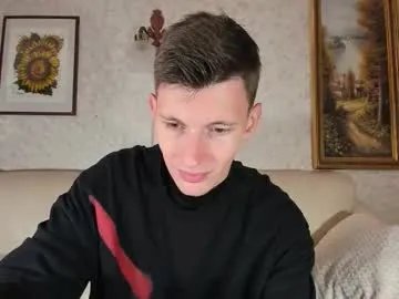 Freechat kevin_hornyyy on Chaturbate