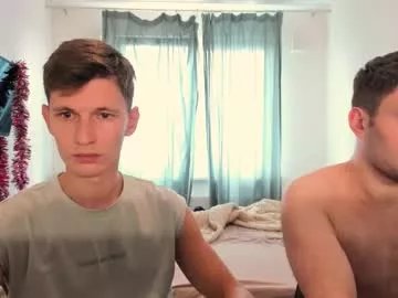 Freechat kevin_hornyyy on Chaturbate