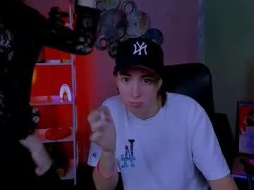 Freechat khloebeauty on Chaturbate