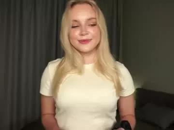 Private lipswithsmileonthem on Chaturbate