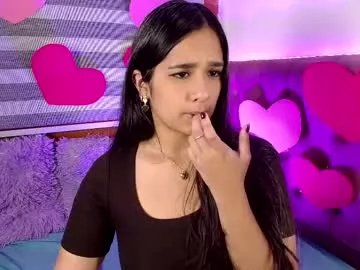 Freechat maeena on Chaturbate