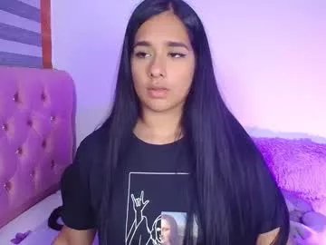 Freechat maeena on Chaturbate