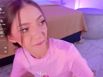 Freechat mariapettit on Chaturbate