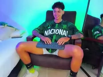 Freechat maxi_g on Chaturbate