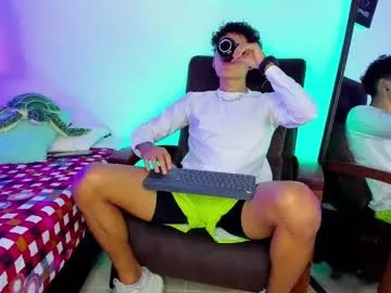 Freechat maxi_g on Chaturbate