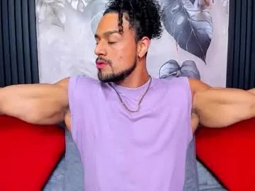 Freechat mike_estevess on Chaturbate