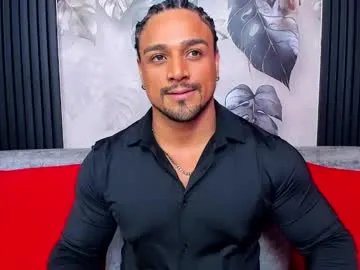 Freechat mike_estevess on Chaturbate