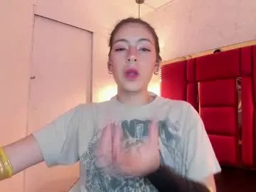 Freechat moon_winy on Chaturbate