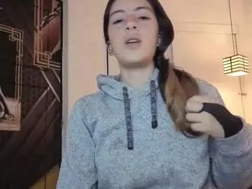 Freechat moon_winy on Chaturbate