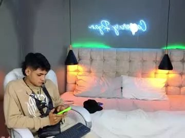 Freechat paradise_boy_s on Chaturbate
