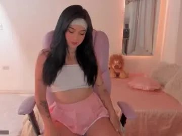 Freechat pau_cute on Chaturbate